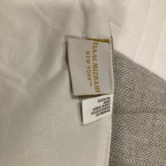 Isaac Mizrahi Christmas table runner - Picture 3 of 4